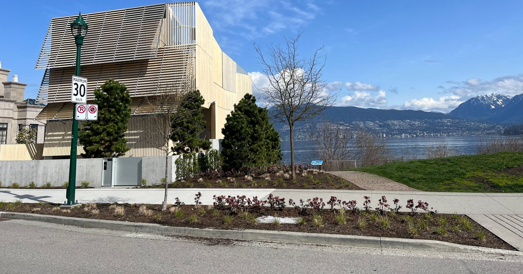 West Side architecture and waterfront context